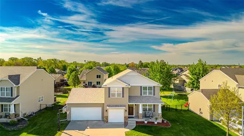511 SW Springfield Dr, Ankeny, IA 50023