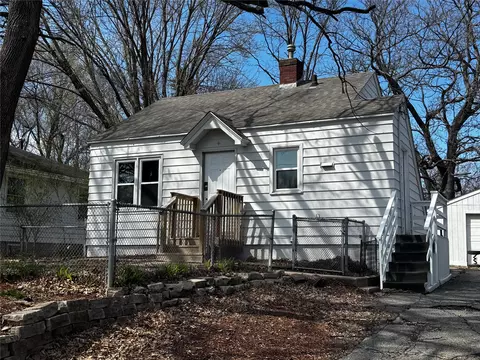2505 Adams Ave, Des Moines, IA 50310
