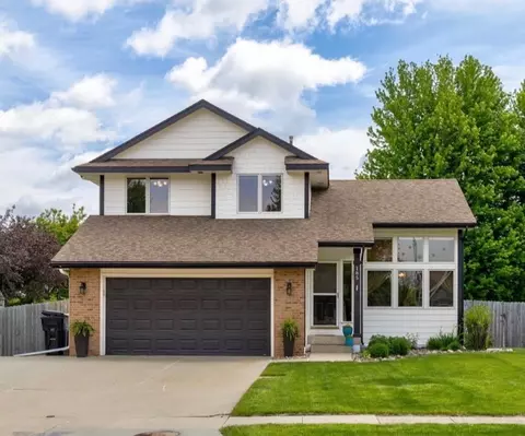 185 Melrose Dr, Waukee, IA 50263