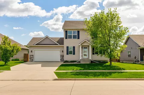 5009 NE Briarwood Dr, Ankeny, IA 50021