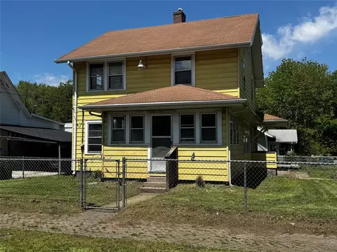 1600 E 13th St, Des Moines, IA 50316