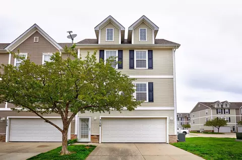 3176 SW Arlan Ln, Ankeny, IA 50023