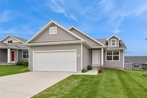 8974 Primo Ln, West Des Moines, IA 50266