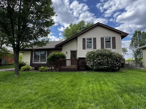 414 NE 9th St, Ankeny, IA 50021