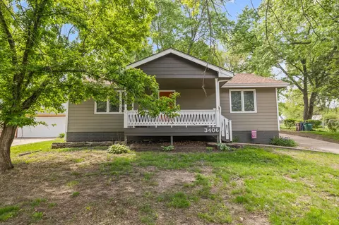 3406 64th St, Urbandale, IA 50322