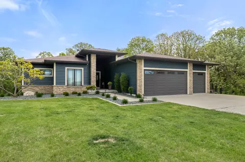 2939 Peru Rd, Truro, IA 50257