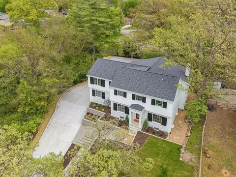 339 45th St, Des Moines, IA 50312