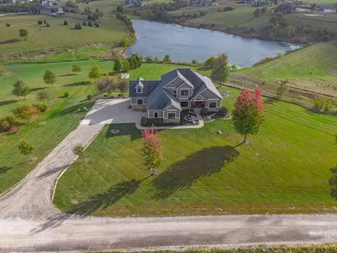 1405 Treeline Ct, Van Meter, IA 50261