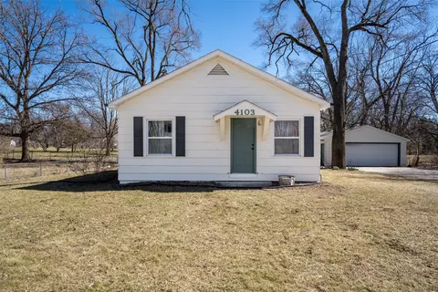 4103 E 32nd St, Des Moines, IA 50317