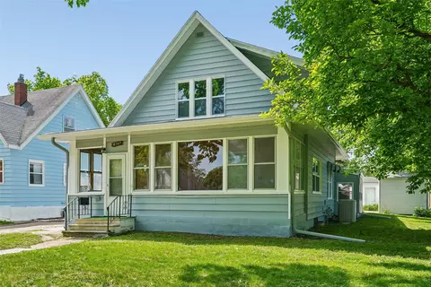 2707 Logan Ave, Des Moines, IA 50317