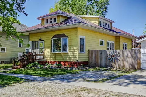 622 5th St, Colo, IA 50056