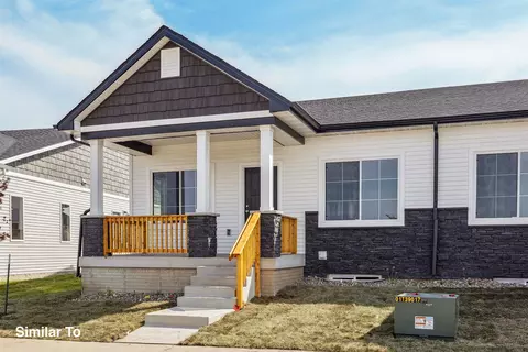 908 Sawgrass Dr, Norwalk, IA 50211