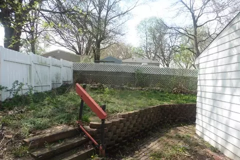 3946 50th St, Des Moines, IA 50310 photo 7