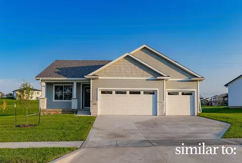 16318 Ironwood Ln, Urbandale, IA 50323