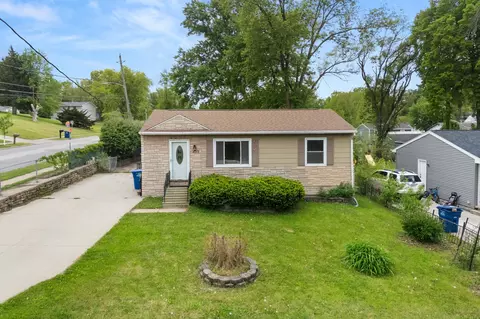 439 E Porter Ave, Des Moines, IA 50315