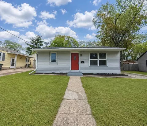 1409 Searle St, Des Moines, IA 50317