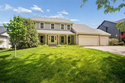 8110 Chambery Blvd, Johnston, IA 50131