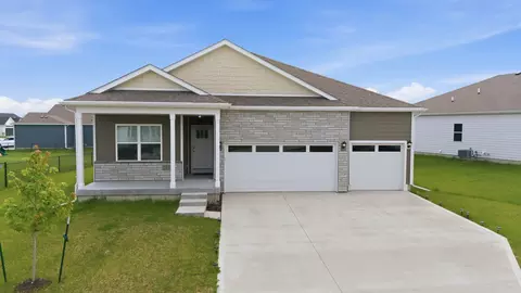 2811 NW Cedarwood Dr, Ankeny, IA 50023