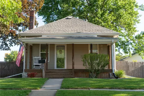 809 W Washington St, Knoxville, IA 50138