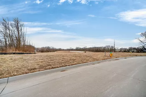 185 Alder Blvd, Pleasant Hill, IA 50327