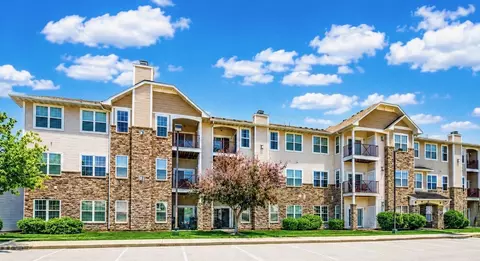 1329 SE University Ave #106, Waukee, IA 50263