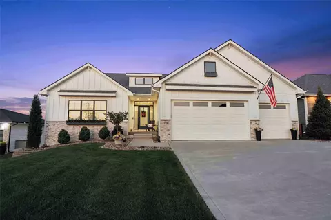 1706 Peaceful Cir, Norwalk, IA 50211