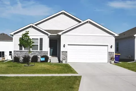 2010 N 7th St, Indianola, IA 50125