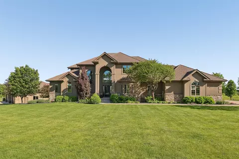 31696 Silverado Ln, Waukee, IA 50263