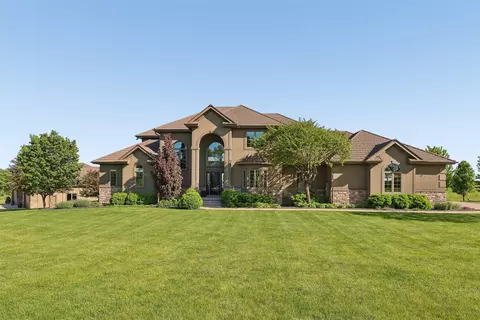 31696 Silverado Ln, Waukee, IA 50263