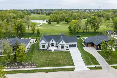 108 Iron Dr, Huxley, IA 50124