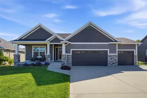 1909 NW Sunset Ln, Grimes, IA 50111