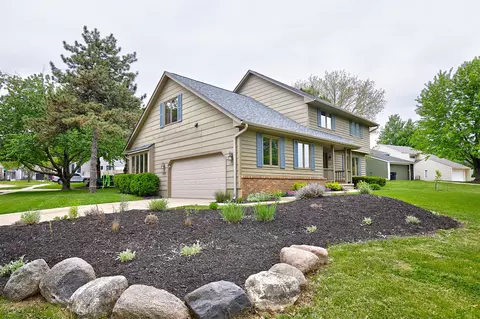 5223 Pommel Pl, West Des Moines, IA 50265