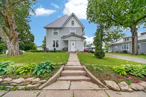 1332 Braden Ave, Chariton, IA 50049
