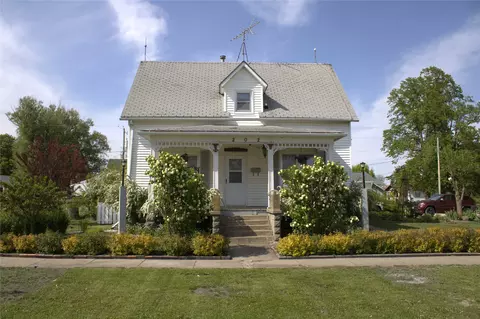 202 4th St, Boxholm, IA 50040