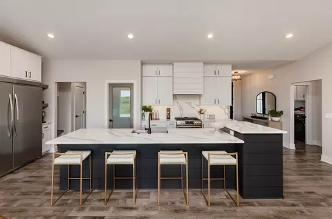 16320 Northpark Dr, Urbandale, IA 50323