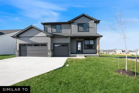17230 Northview Dr, Urbandale, IA 50323