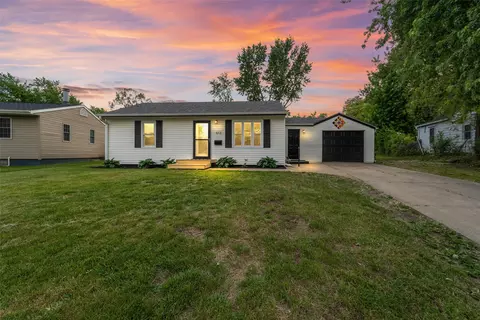 613 E 26th St S, Newton, IA 50208