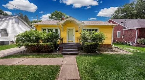 4045 11th Pl, Des Moines, IA 50313