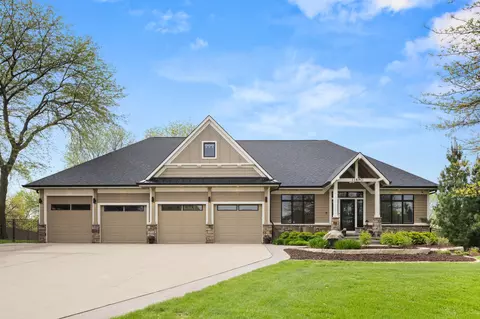 11890 NW Brookview Ln, Grimes, IA 50111