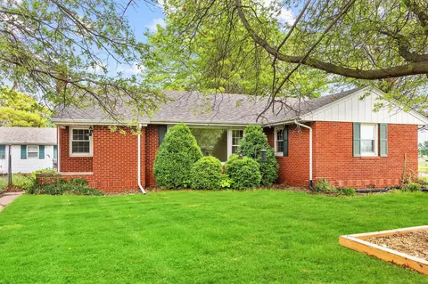 811 Carle St, Knoxville, IA 50138