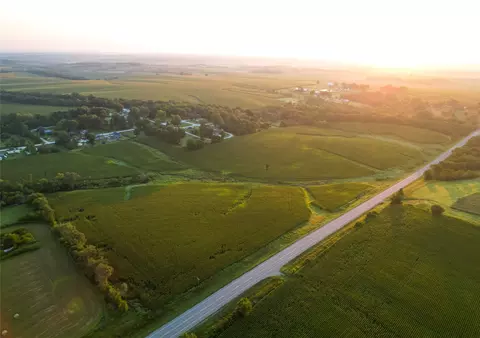 00 Highway 92 Hwy, Pleasantville, IA 50225