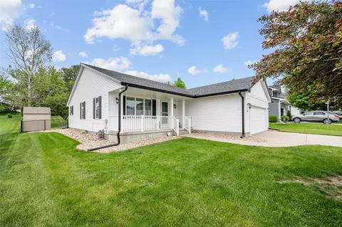 1018 E 18th St S, Newton, IA 50208