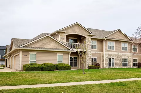 2406 NE Oak Dr #3, Ankeny, IA 50021