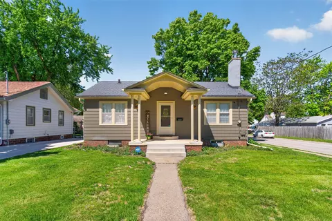2420 45th St, Des Moines, IA 50310