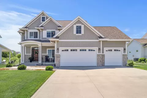 403 NW Reinhart Dr, Ankeny, IA 50023