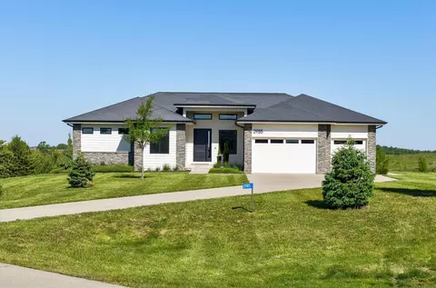 2985 142nd Ct, Van Meter, IA 50261