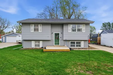 131 Patterson St SE, Bondurant, IA 50035
