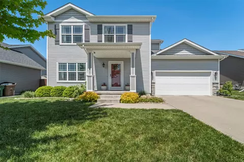 438 4th St SE, Bondurant, IA 50035