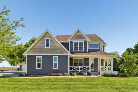 104 Walnut St, Minburn, IA 50167