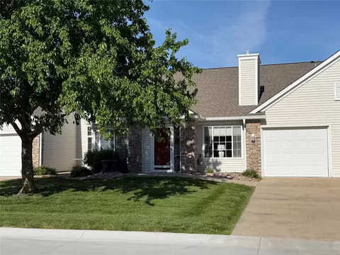 210 NW Georgetown Blvd #3, Ankeny, IA 50023